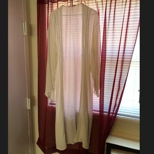 Embroidered scalloped longline kimono